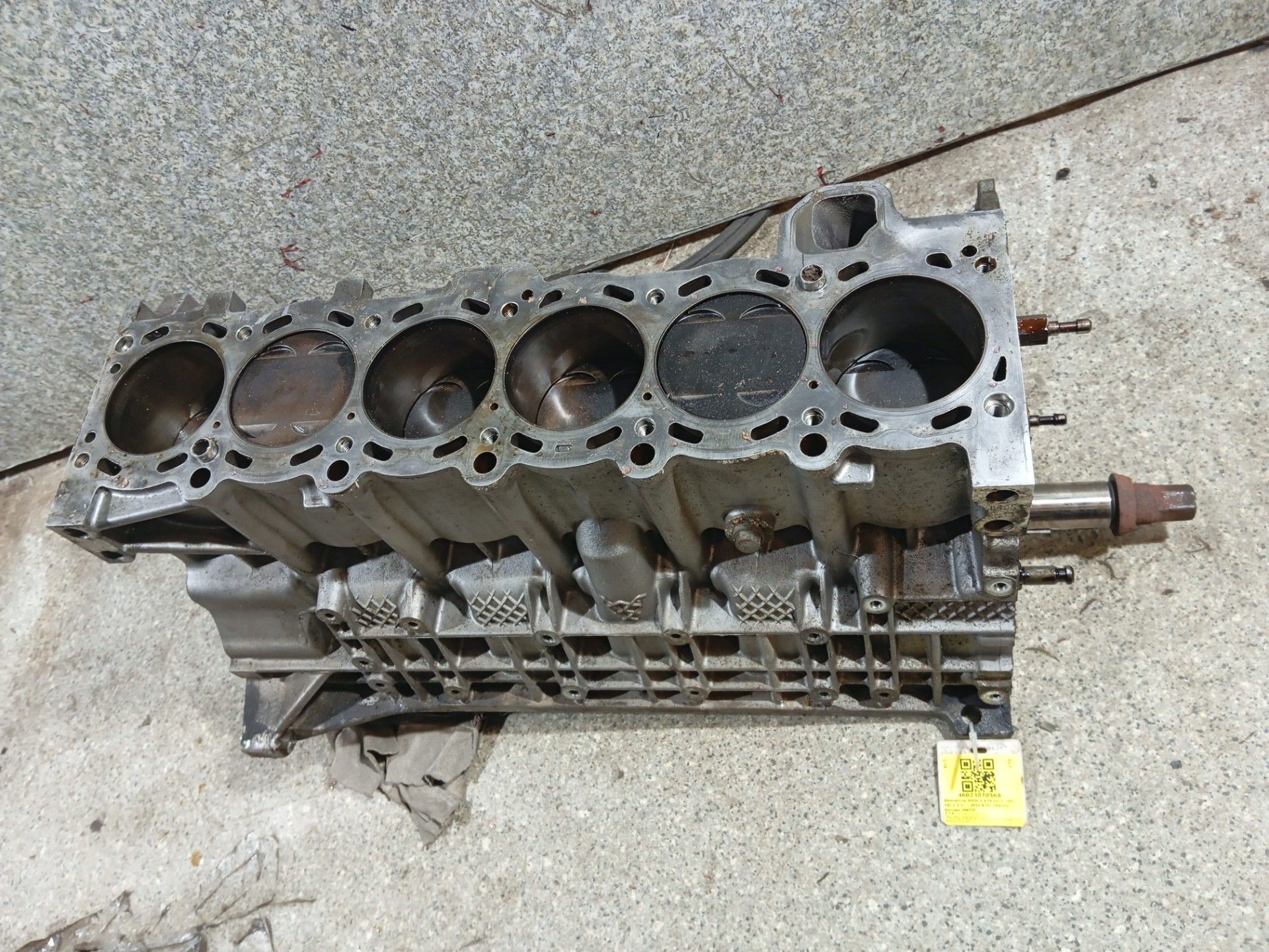 Двигатель M54B25(256S5)