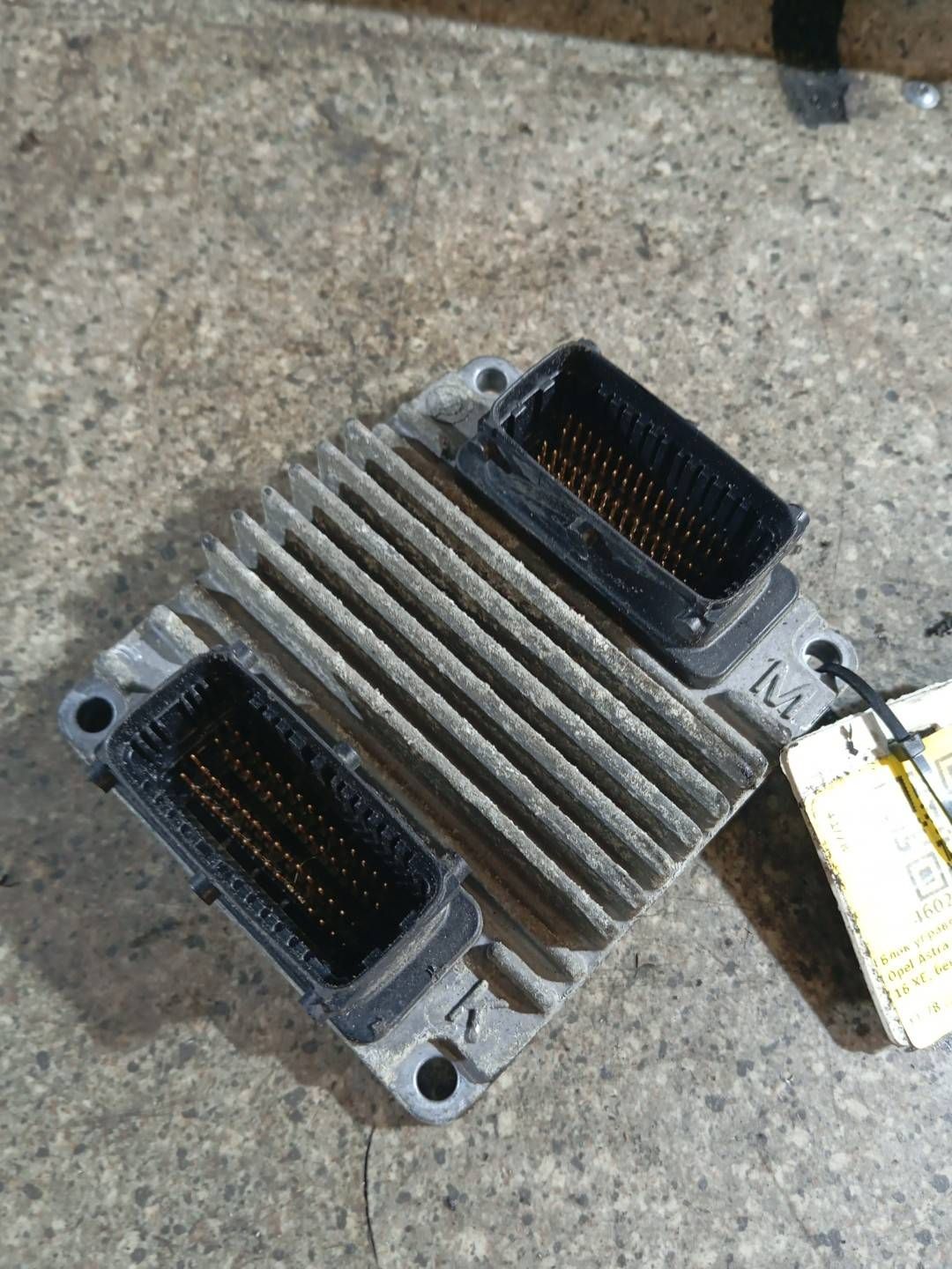 Блок управления двигателем Z16XE